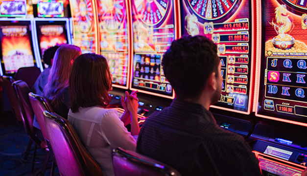 Why Play and Win with Slot Casino Games?