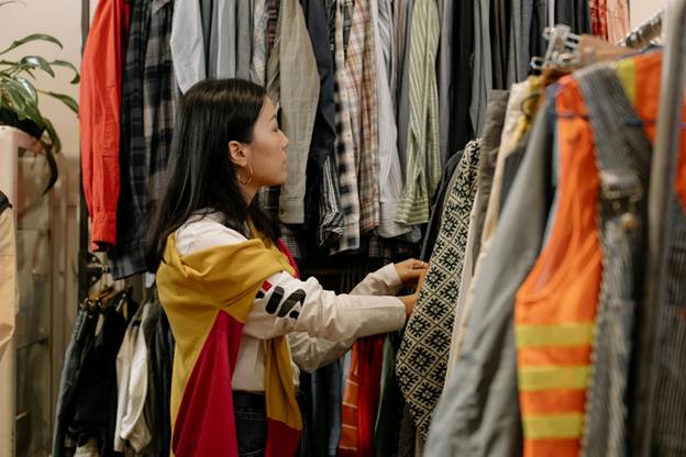 The Hidden Gems of Thrift Shopping: How to Begin Your Next (and Sustainable!) Vintage Collection